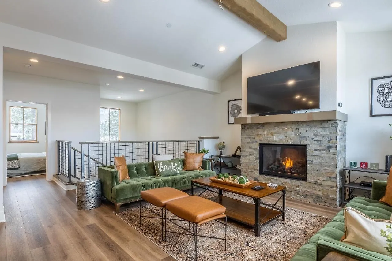Holiday home Snowcreek Resort: Newly Built 3-Bed Creekhouse with Mountain Views Mammoth Lakes