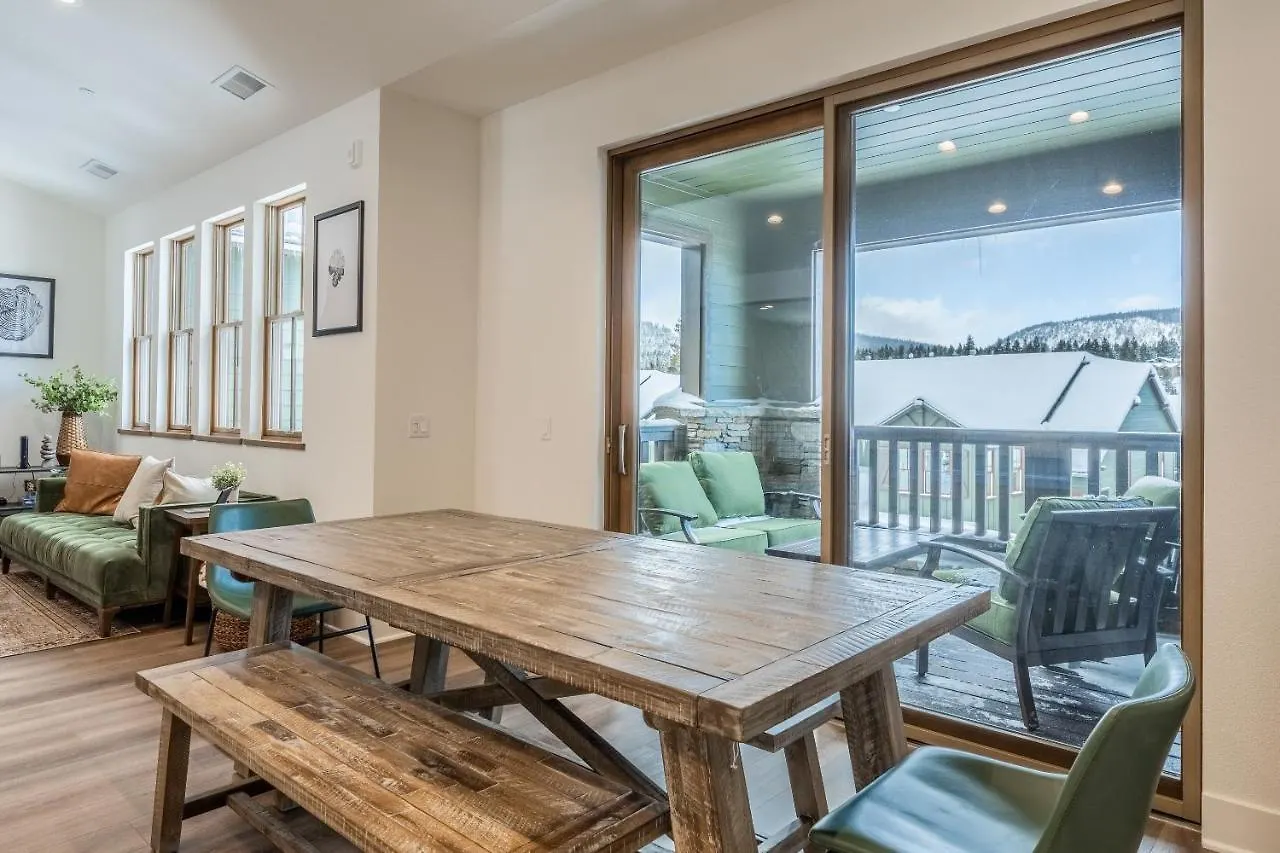 Snowcreek Resort: Newly Built 3-Bed Creekhouse with Mountain Views Mammoth Lakes Holiday home