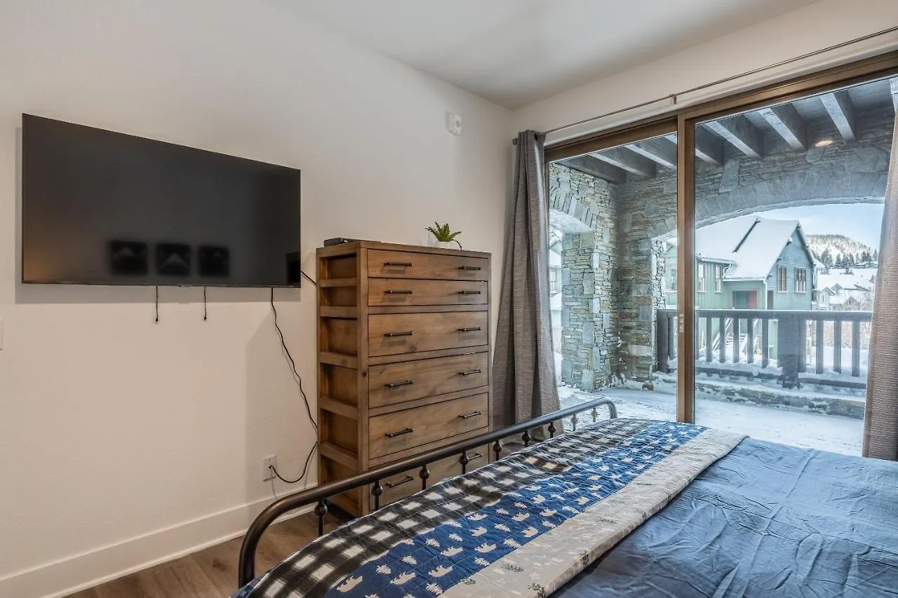 Snowcreek Resort: Newly Built 3-Bed Creekhouse with Mountain Views Mammoth Lakes United States