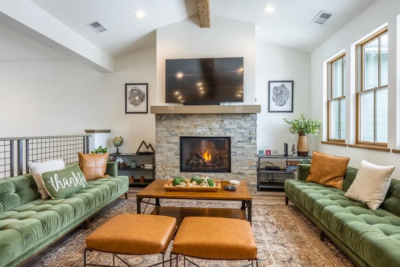 Holiday home Snowcreek Resort: Newly Built 3-Bed Creekhouse with Mountain Views Mammoth Lakes United States