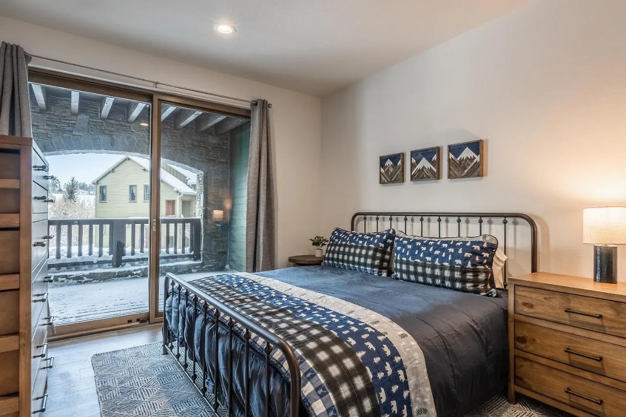 Snowcreek Resort: Newly Built 3-Bed Creekhouse with Mountain Views Mammoth Lakes 0*,
